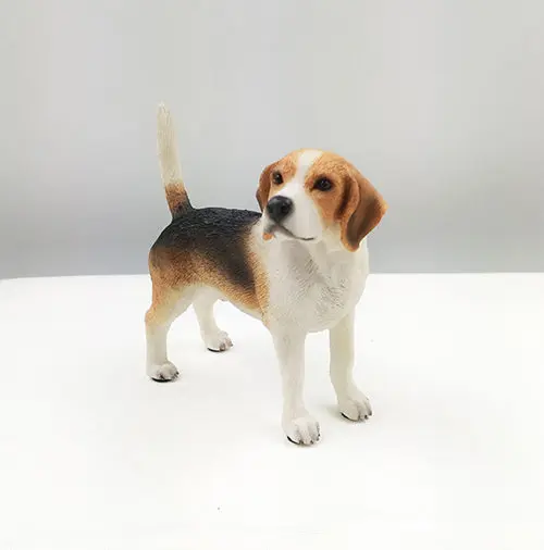 Beagle dog figure 4