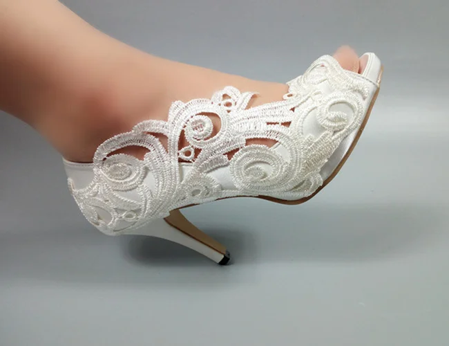 Morili top quality white color designer peep toe women high heel bride large wedding shoes with lace MWSB15
Morili top quality white color designer peep toe women high heel bride large wedding shoes with lace MWSB15