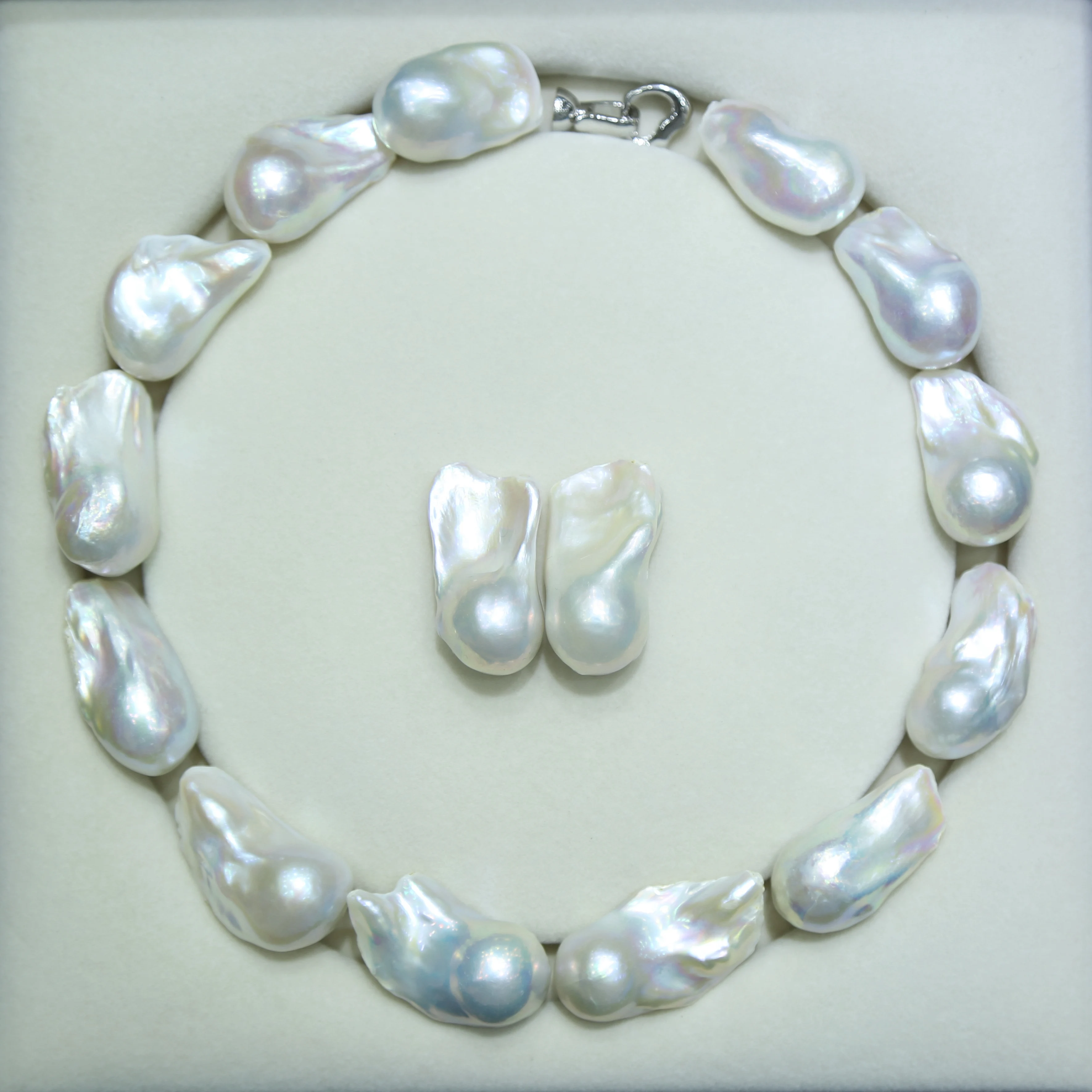 New product launches white color 5A ultra bright exotic baroque pearl necklace bracelet ring haute couture
New product launches white color 5A ultra bright exotic baroque pearl necklace bracelet ring haute couture