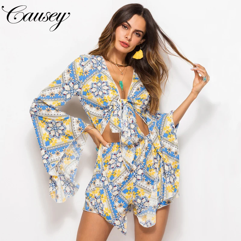 Women Boho Floral Print Lace up Deep V Neck Summer Playsuit Beach Wear, 5 prints as picture;can be customized
Women Boho Floral Print Lace up Deep V Neck Summer Playsuit Beach Wear, 5 prints as picture;can be customized