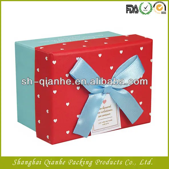 christmas gift box produced by automatic machine