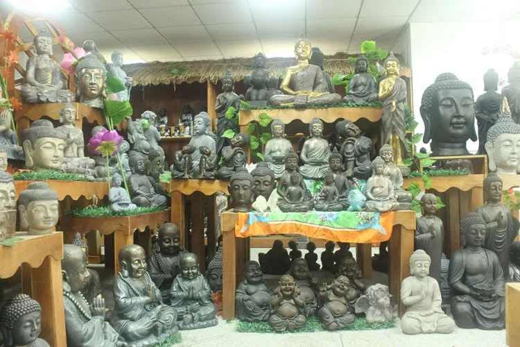 life size garden statues