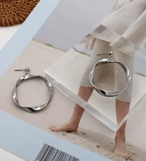 36020171207102520551