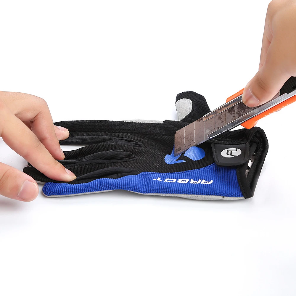 4664337442_1893607739