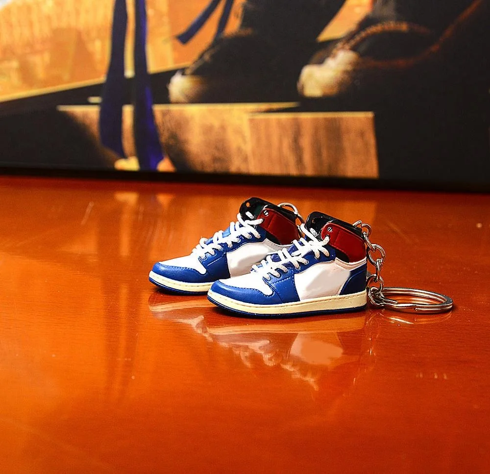 dropshipping 1's generation union sneaker keychains doll accessory keychain 1/6 SCALE 3D Mini Shoe Sneaker keychain
dropshipping 1's generation union sneaker keychains doll accessory keychain 1/6 SCALE 3D Mini Shoe Sneaker keychain
