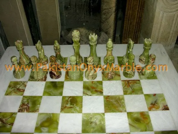 onyx-chess-boards-set-checkers-red-onyx-green-onyx-white-onyx-figures-22.jpg