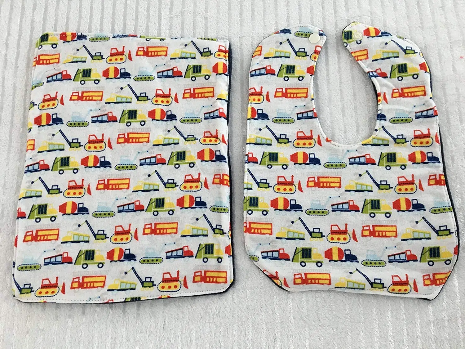 theme bib and burp cloth set, baby shower gift, custom baby 