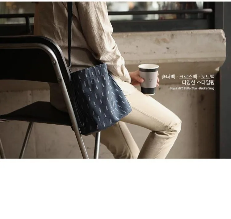 3663737048_969215960