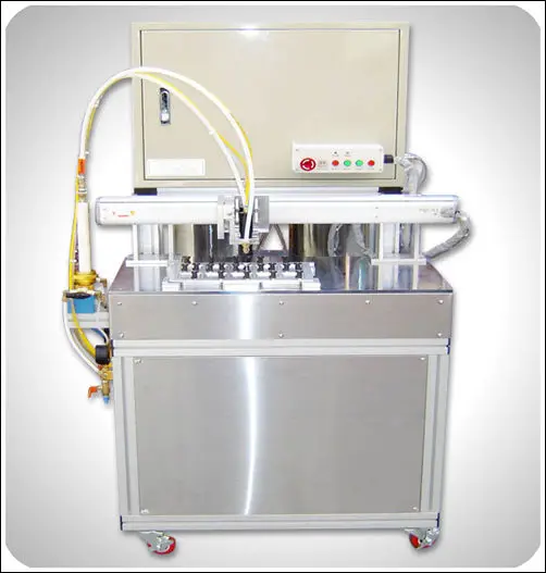 Dual Liquid Type & Automatic Silicon Mixing Eject Robot