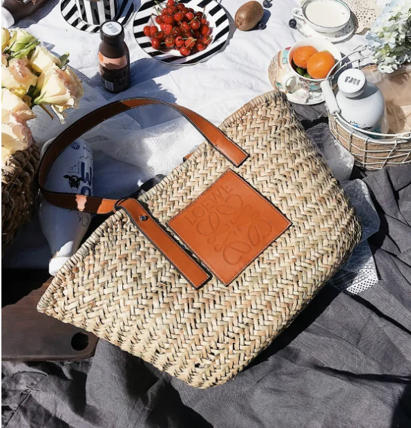 

2019 hot selling raffia straw summer beach bag Palm leaf tote beach bag ready to ship, Customizable