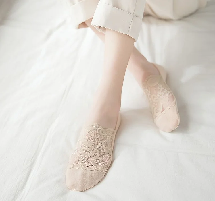 Lace boat socks Korean style cute summer ice silk cotton silicone non-slip socks, As show/mixed
Lace boat socks Korean style cute summer ice silk cotton silicone non-slip socks, As show/mixed