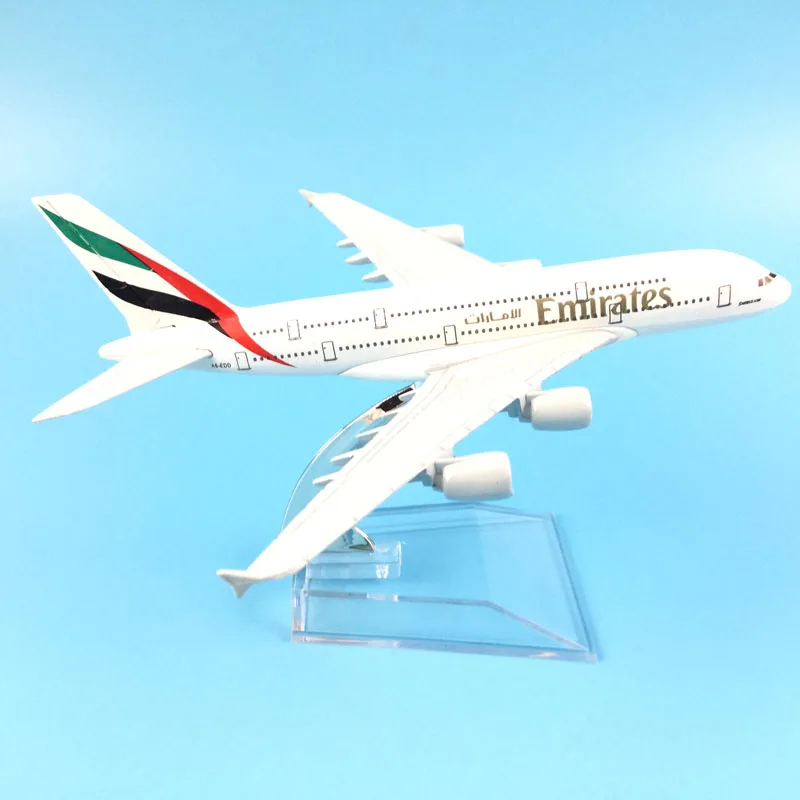 1:400 16cm Emirates A380  Metal Airplane Model Office Decoration Toy Gift 