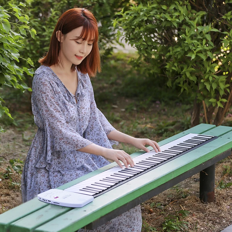 Hot sale silicone roll up piano waterproof 88-key digital keyboard piano, Picture color 
Hot sale silicone roll up piano waterproof 88-key digital keyboard piano, Picture color