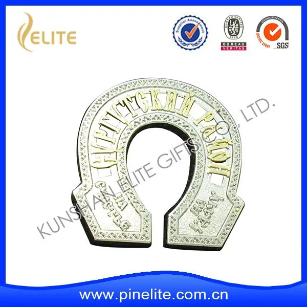 custom horseshoe metal badge