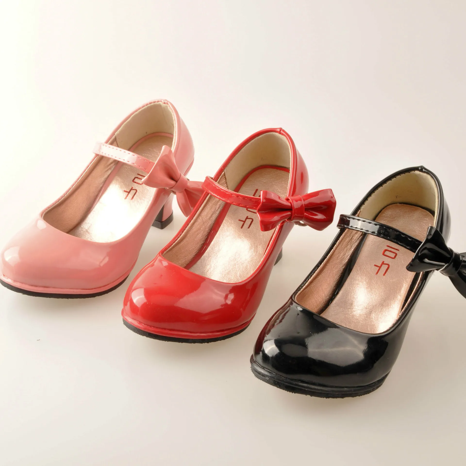 Size 26-35 Hot Sale PU Leather Bow Solid Color Children's Dress Shoes For Kid Girls, Black,pink, red
Size 26-35 Hot Sale PU Leather Bow Solid Color Children's Dress Shoes For Kid Girls, Black,pink, red