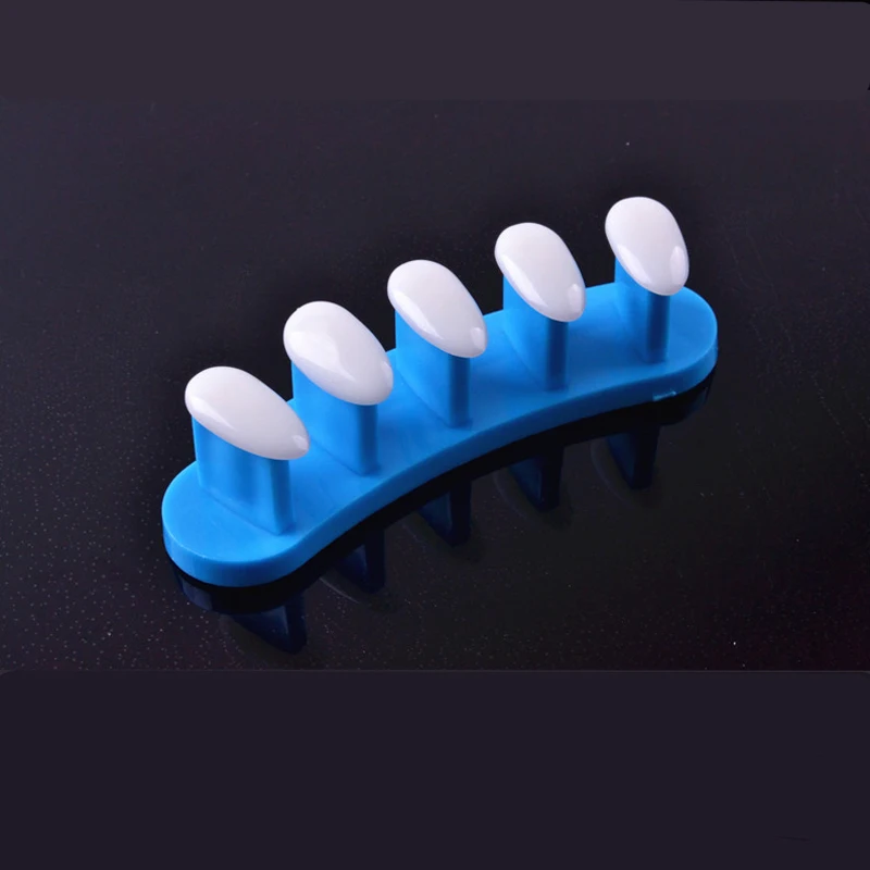 3298280221_1620535591