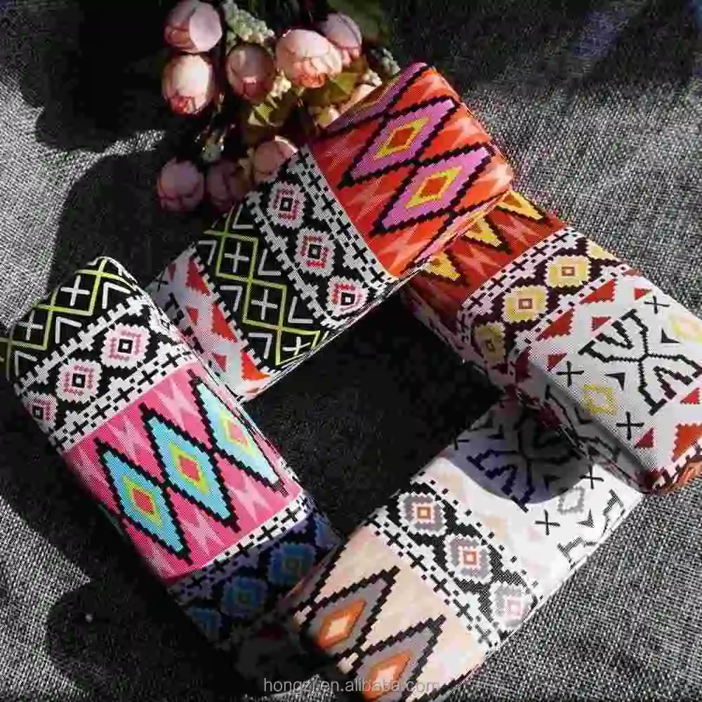 Bohemia style Glasses case women 3 in 1 set clean cloth eyeglass screw Multi color acetate glasses case box print glasses box
Bohemia style Glasses case women 3 in 1 set clean cloth eyeglass screw Multi color acetate glasses case box print glasses box