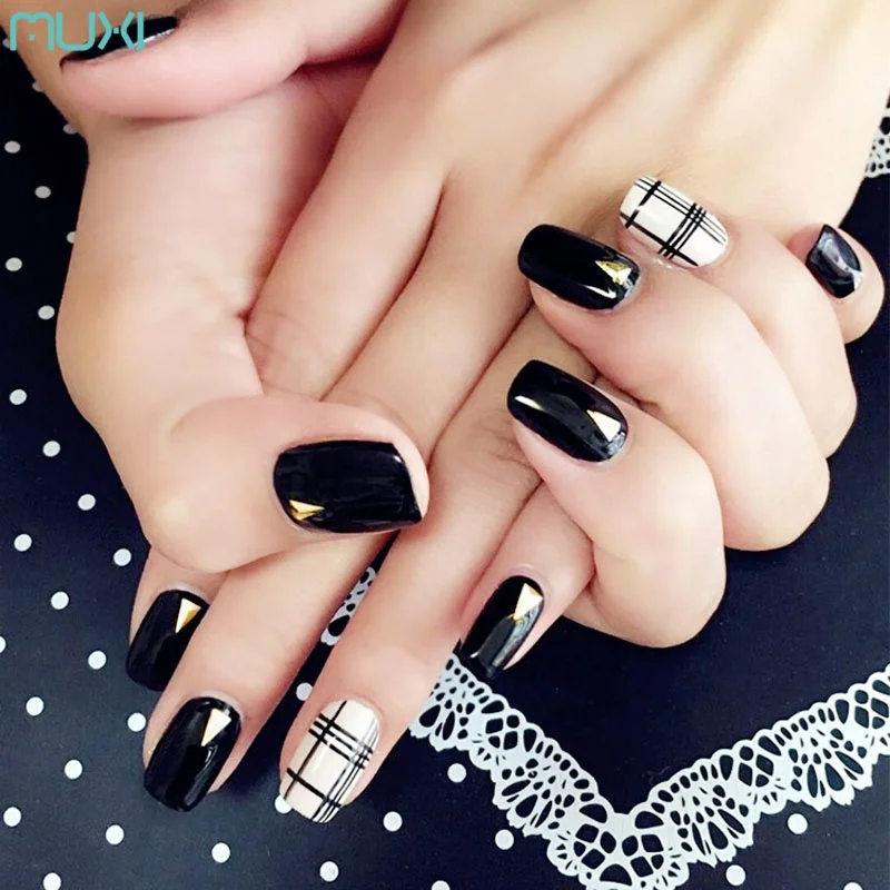 Black and White Strip False Nail Tips Professional Acrylic False Nail Sets, Balck and white
Black and White Strip False Nail Tips Professional Acrylic False Nail Sets, Balck and white