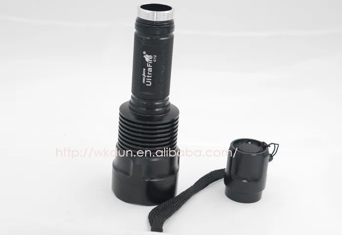 1600ルーメンultrafire c12 cree XP-Lこんにちはv2 2.5a smo led懐中電灯電力による1 × 18650仕入れ・メーカー・工場
