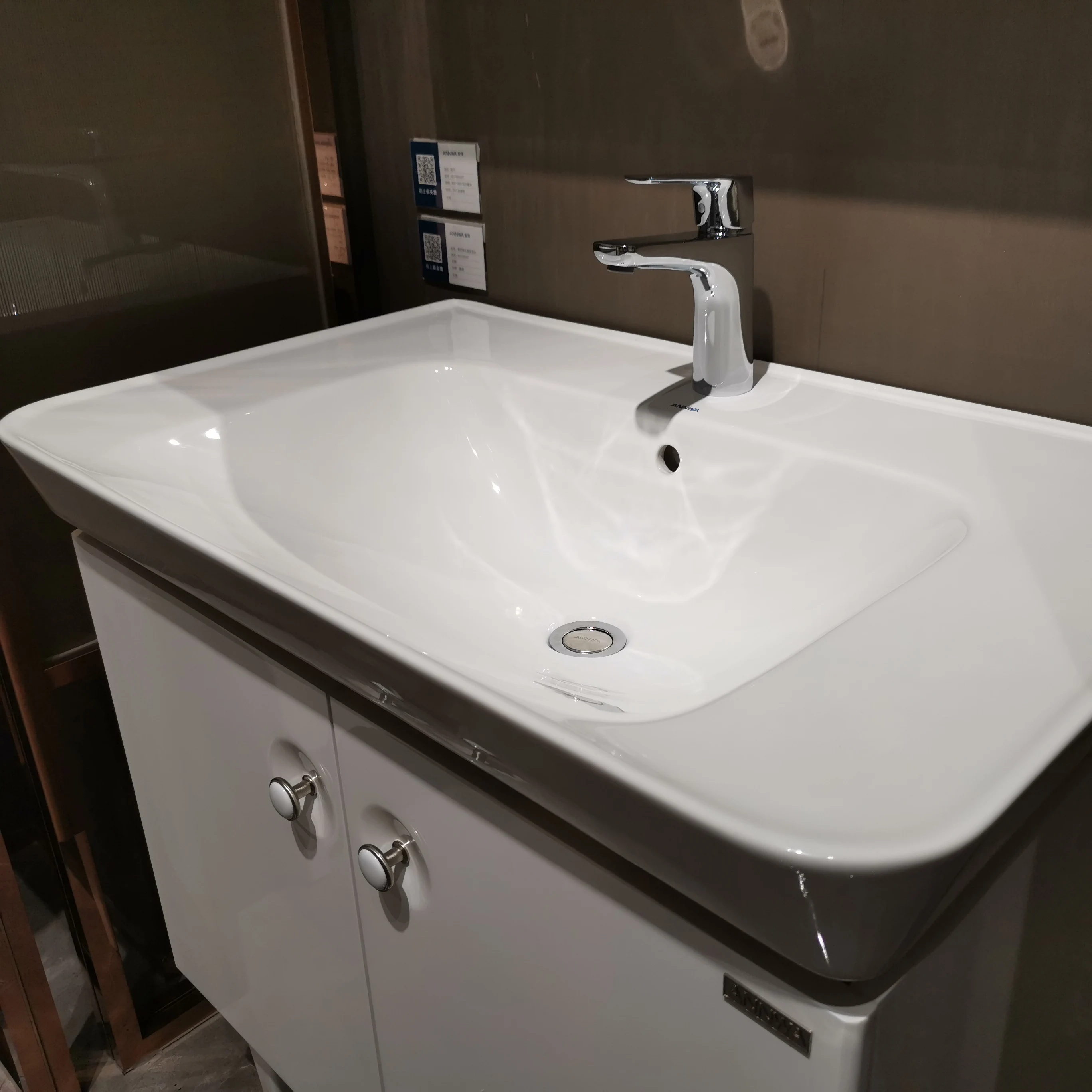 N80G07 ANNWA Top Counter Ceramic White Square Single Hole Bathroom Cabinet Washroom Basin