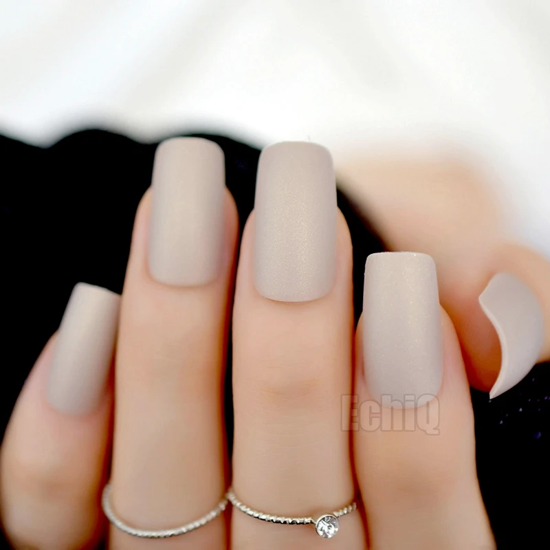 Gorgeous Cream False Nails Long Iridescent Matte Fake Nails Frost Art