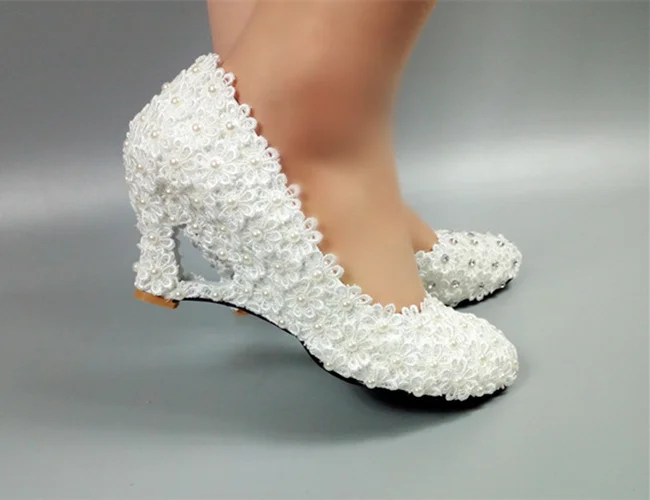 Morili white color 5cm lace bridal women low heel bridal wedding shoes with pearls MWSB16
Morili white color 5cm lace bridal women low heel bridal wedding shoes with pearls MWSB16