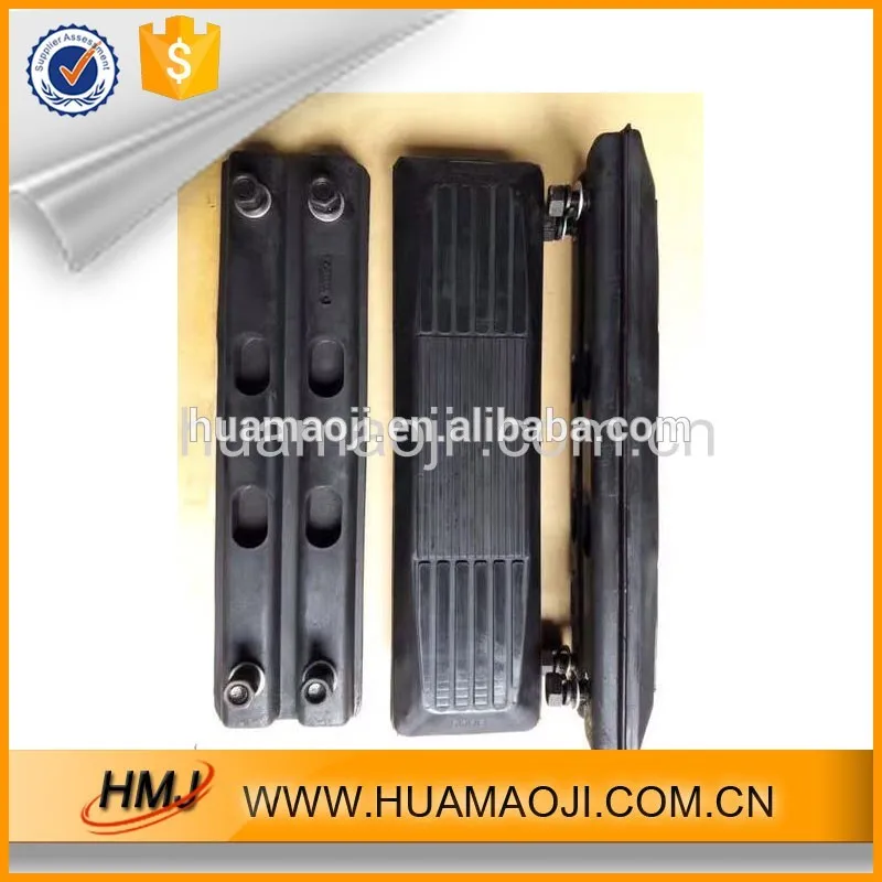 3fd20kubota-U15-rubber-pads-230MM-bolt-on