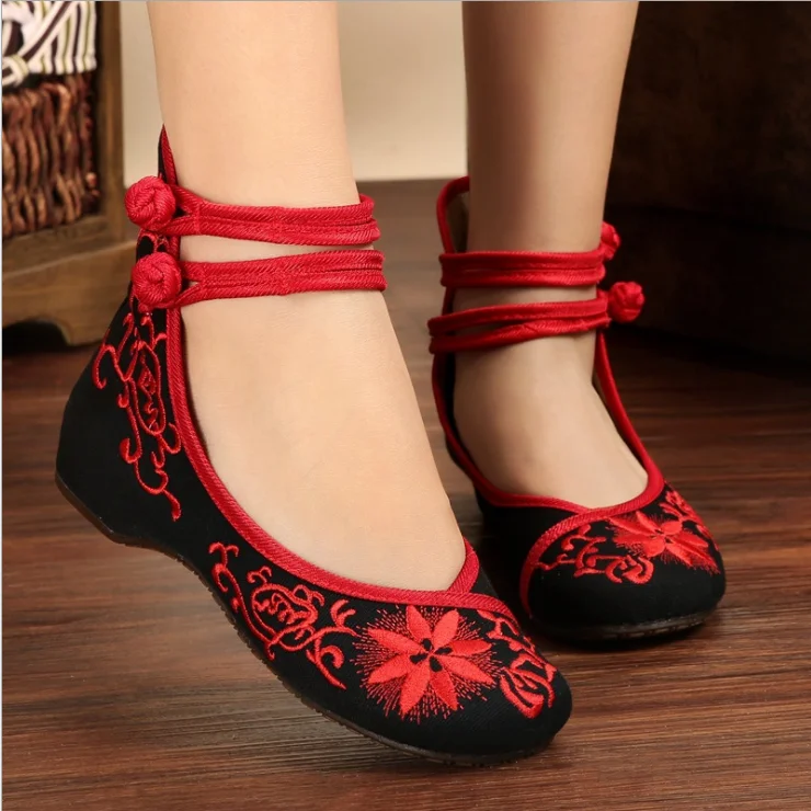 Fashion chinese shoes women chinese embroidered shoes cheap chinese shoes with great price
Fashion chinese shoes women chinese embroidered shoes cheap chinese shoes with great price