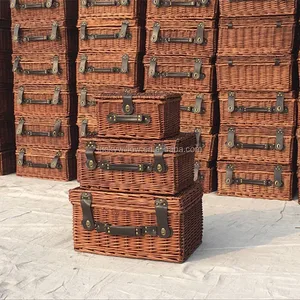 empty willow picnic basket