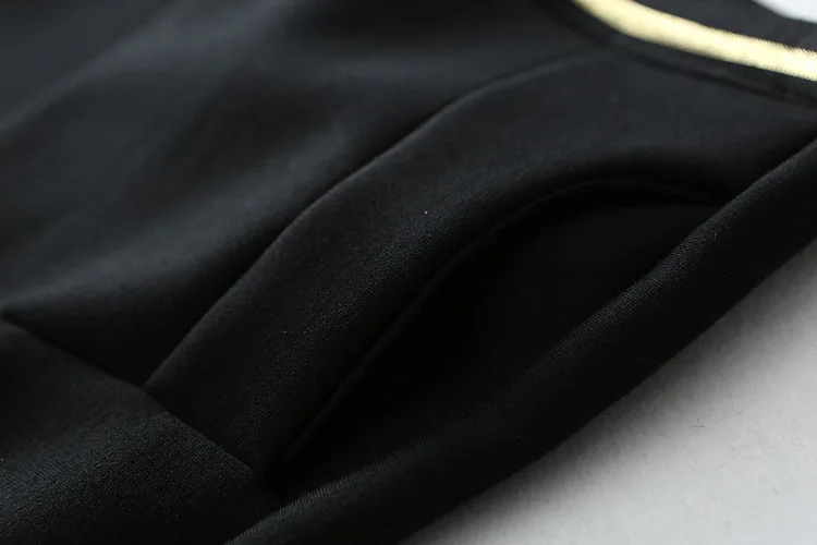 5 - 5629950144_53898964