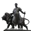 /product-detail/famous-buckingham-palace-plaza-display-life-size-bronze-sculpture-worker-with-lion-statues-60828602067.html