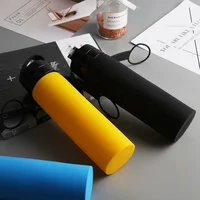 Simple Modern Foldable Silicone Bicycle Cup Extra Lid Shaker Water Bottle for Outdoor Sports with Plastic Handle Rope
Simple Modern Foldable Silicone Bicycle Cup Extra Lid Shaker Water Bottle for Outdoor Sports with Plastic Handle Rope