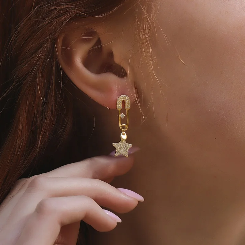 E1661 Fashion Jewelry Star Earrings 925 Sterling Silver Paper Clip Earrings For Women
E1661 Fashion Jewelry Star Earrings 925 Sterling Silver Paper Clip Earrings For Women
