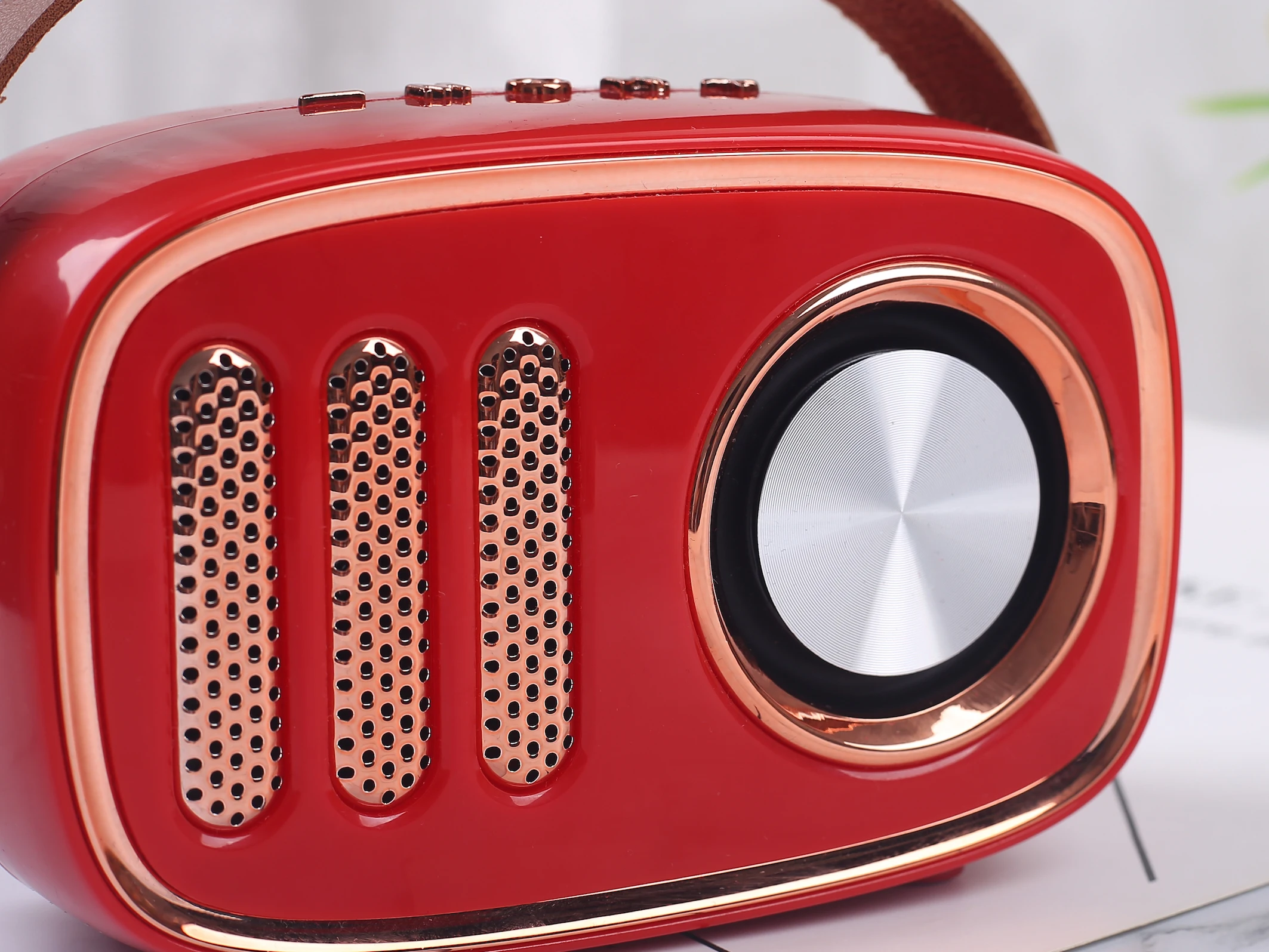 FM Radio Style Active Wireless Charge Mini Speakers for Mobile Phone Home Theatre with 1200MA Bluetooths Speaker Power Bank - ANKUX.COM