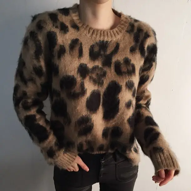 2018 new arrival winter crew neck leopard print woman pullover sweater, Grey;deep grey;navy;bordeaux
2018 new arrival winter crew neck leopard print woman pullover sweater, Grey;deep grey;navy;bordeaux