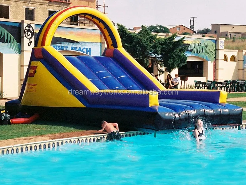 gladiator_inflatables_gladiator_slide.jpg