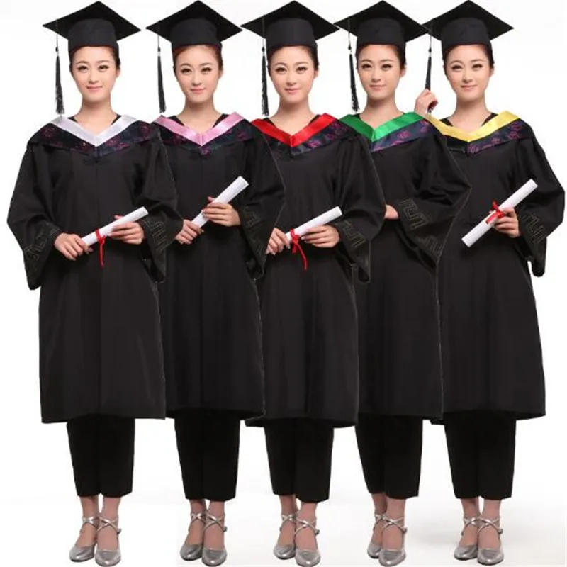 رداء رداء للتخرج من المدرسة الثانوية للكلية الكورية الأوروبية للجنسين