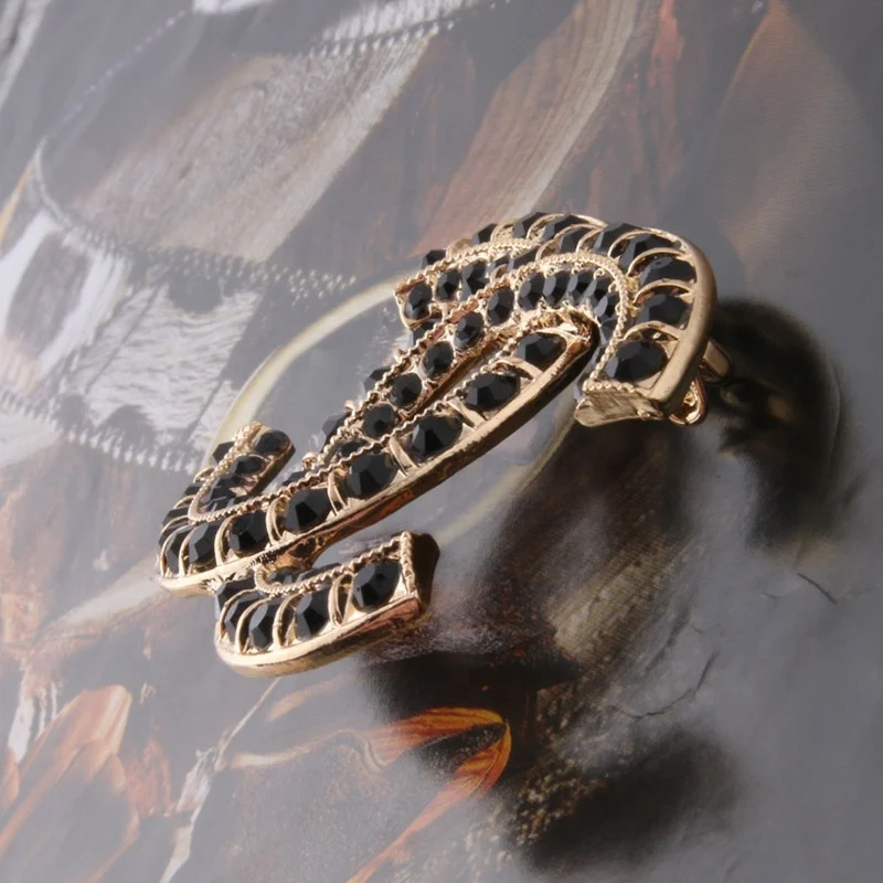 Women's brooch pin brand spilla women's letters fashion broche pearl brooch buckle jewelry factory direct 2019, Pink
Women's brooch pin brand spilla women's letters fashion broche pearl brooch buckle jewelry factory direct 2019, Pink