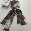 /product-detail/daily-life-german-designer-floral-winter-scarf-60687849255.html