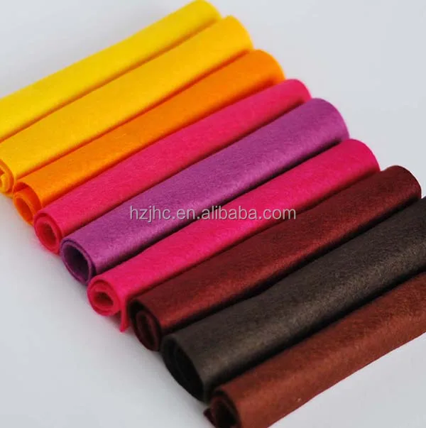 decorate-your-room-wall-with-felt-5