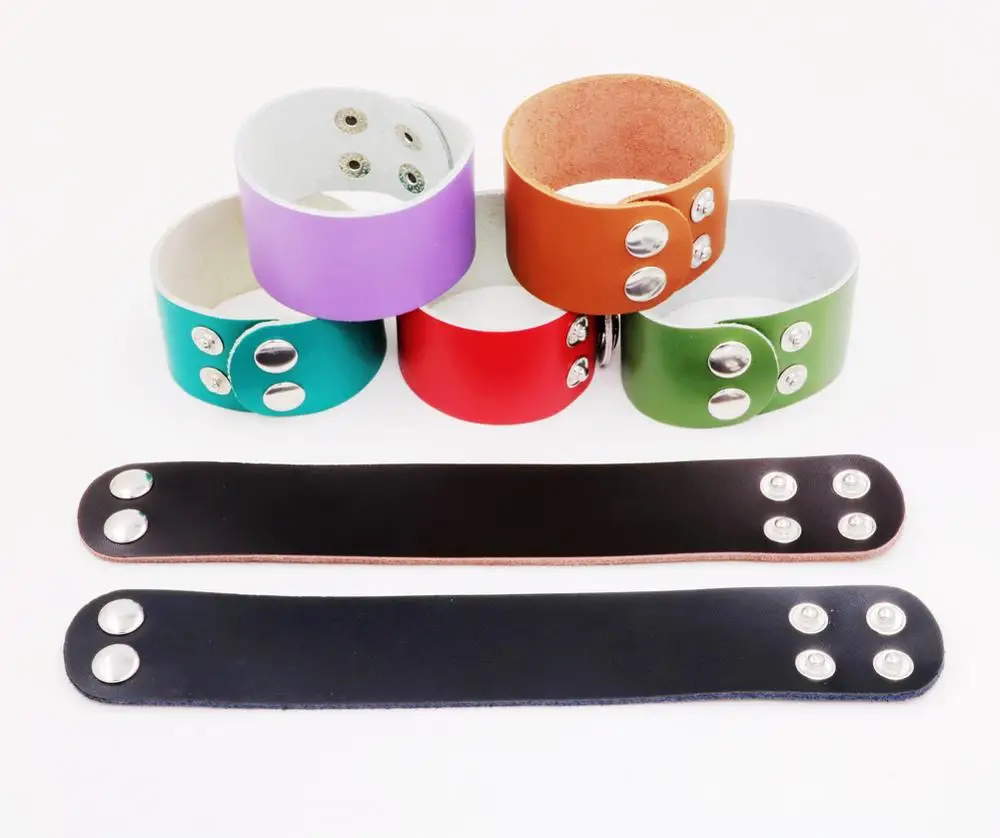 9inch Multi-Buttons Genuine Leather Bracelet Colorful Blank Leather Strap For DIY Use OEM ODM Custom Size And Colors Accepted, Mixed colors
9inch Multi-Buttons Genuine Leather Bracelet Colorful Blank Leather Strap For DIY Use OEM ODM Custom Size And Colors Accepted, Mixed colors
