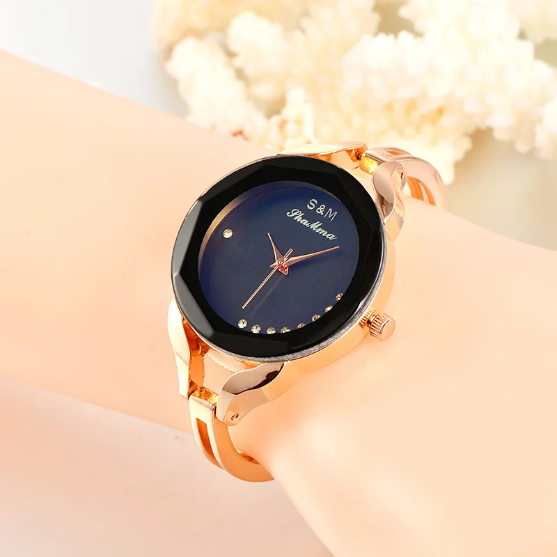 New bracelet ladies watch female models fashion diamond watch LNW300 
New bracelet ladies watch female models fashion diamond watch LNW300
