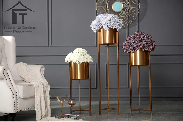 Modern Gold Plated Decorative Vase Grand Metal Decoration Tall