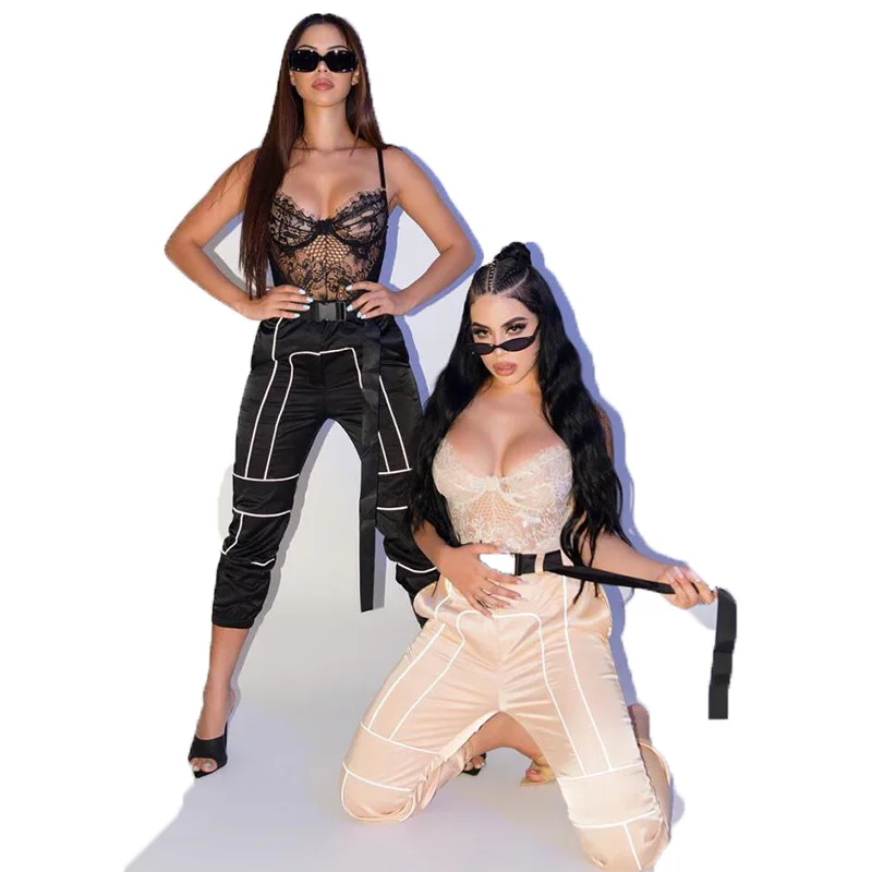 100% polyester Reflective cargo pants women Casual harem pants hot Sweatpants ladies wild Belt decoration Active
100% polyester Reflective cargo pants women Casual harem pants hot Sweatpants ladies wild Belt decoration Active