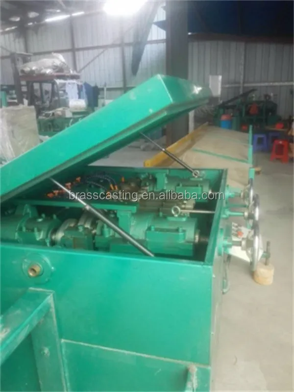 Fast speed straightening machine for copper pipe