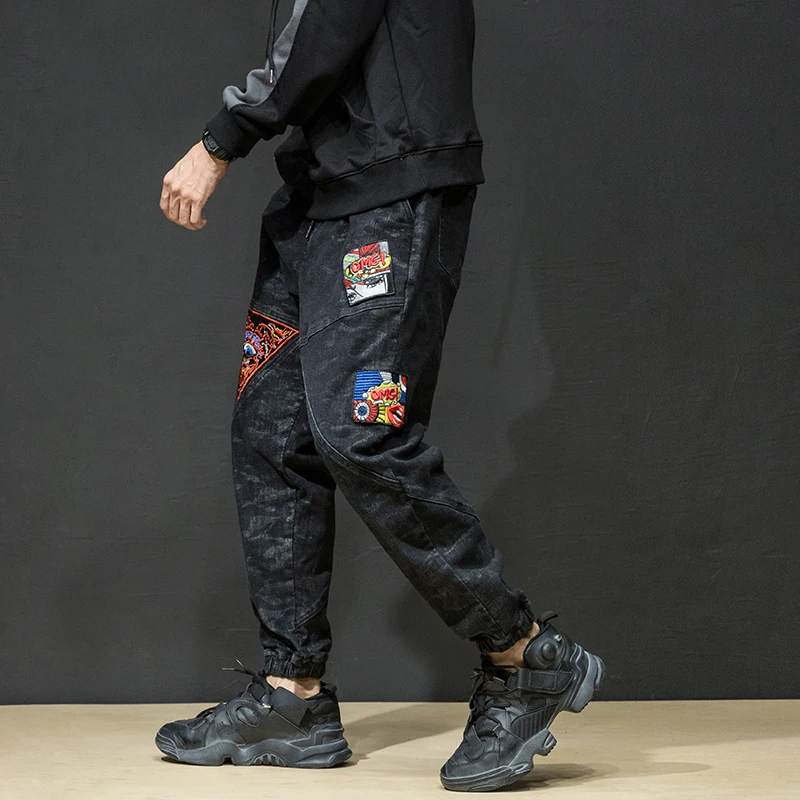 2018 new men's jeans harem jogger pants men hip hop jeans elastic badges Appliques jogging boy trousers large size for man
2018 new men's jeans harem jogger pants men hip hop jeans elastic badges Appliques jogging boy trousers large size for man