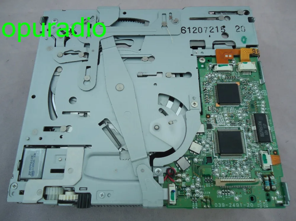 Buick lacrosse clarion 6 CD 039-2491-20 (3)