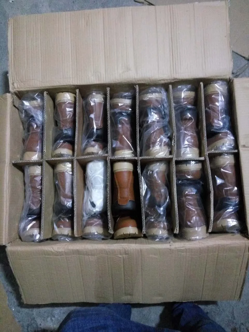 boots bulk stock cheap.jpg