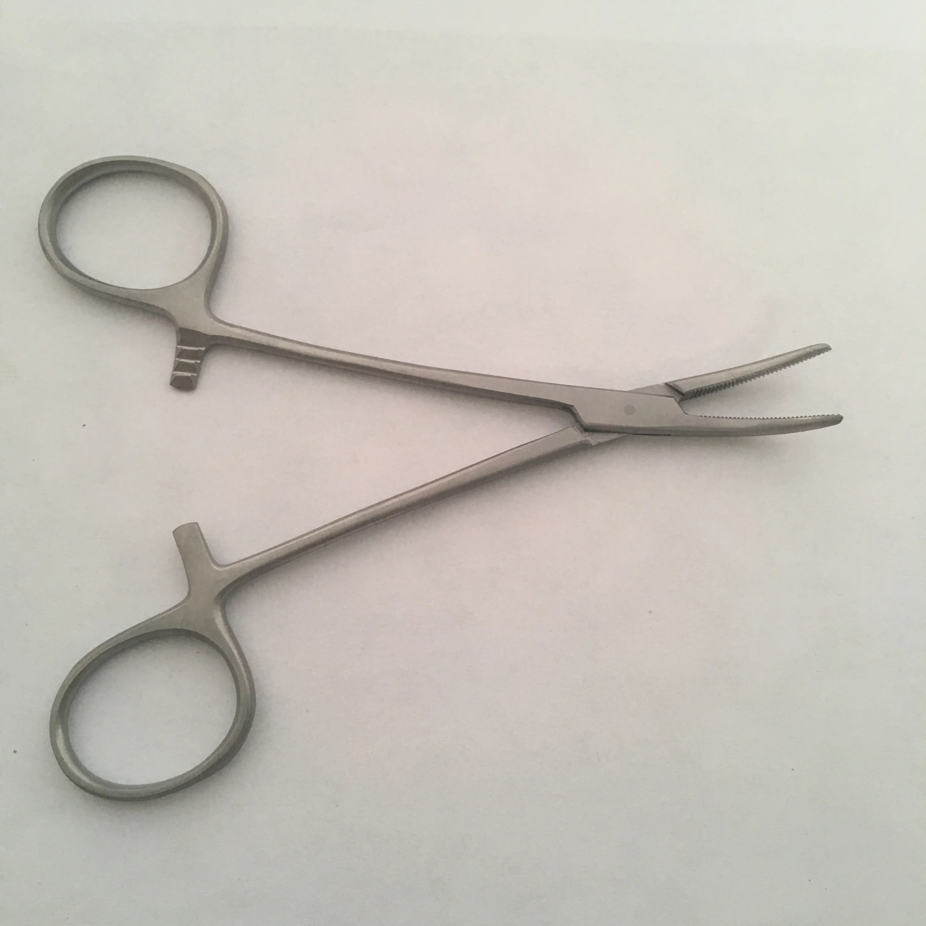 Щипцы от комаров 12,5 cm изогнутые советы из нержавеющей стали офтальмологические хирургические инструменты