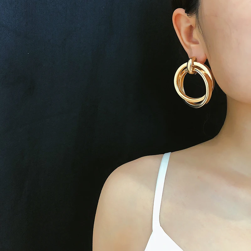 Women Simple Hoop Earrings Minimalist Thick Double Round Circle Geometry Drop Earrings (SK560), As picture
Women Simple Hoop Earrings Minimalist Thick Double Round Circle Geometry Drop Earrings (SK560), As picture